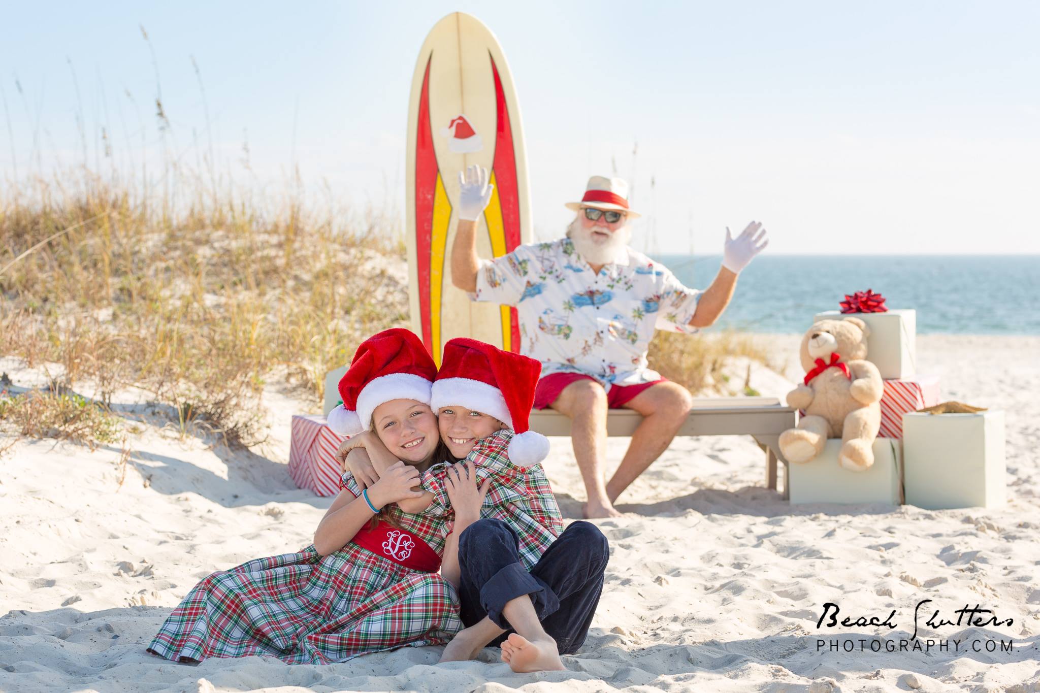 Holiday mini sessions Surfer Santa in Orange Beach