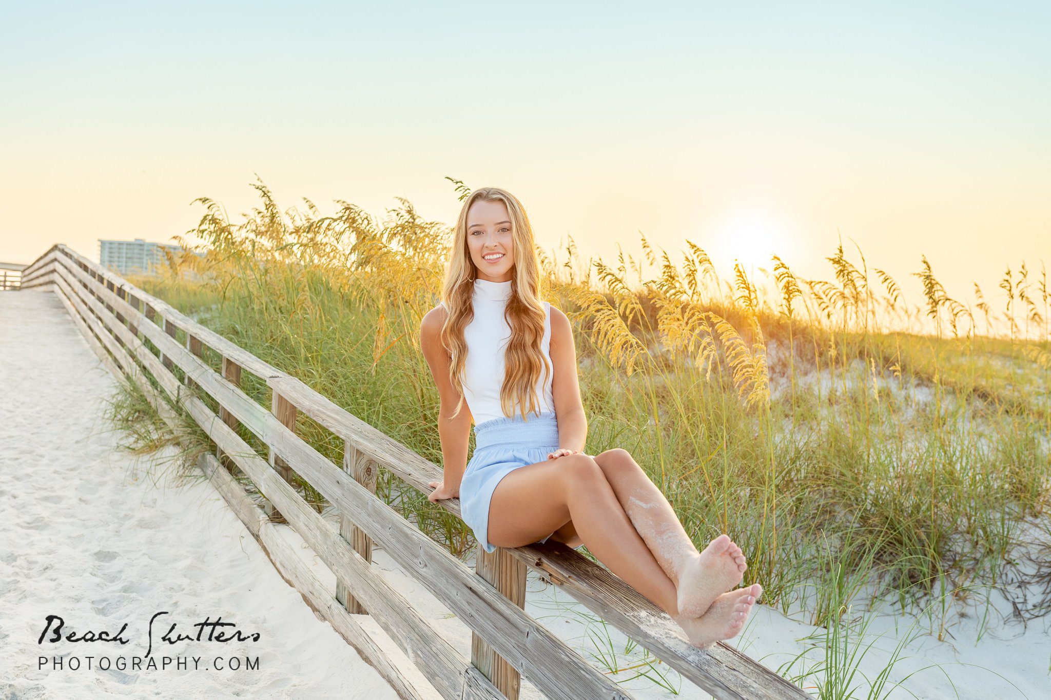 senior photos at the beach.